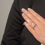 Bague épaulée Maude de marque AURE en Diamant conçue et créée au Maroc